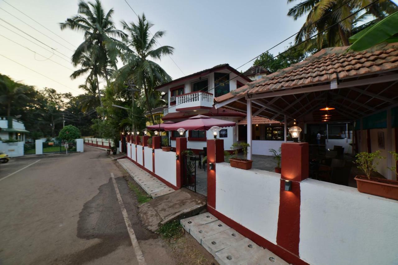 Big Daddy'S Inn Candolim Exteriör bild
